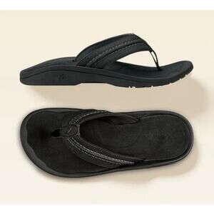 OluKai Men's Black Flip-Flops in Original Box